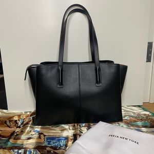 Freja New York - Paloma black (like new!)